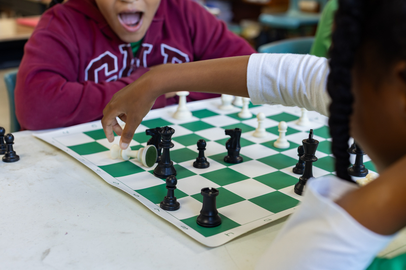 16559_0400_GV_Minister Caesar visit SOMERSET PRIMARY CHESS CLUB_JG-32 Bermuda April 6 2026