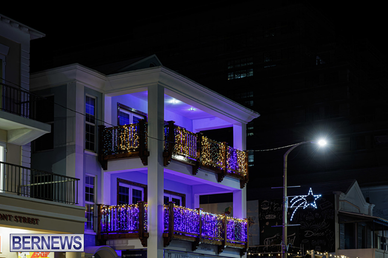 Christmas Lights (Ham) Bermuda December 2025 DF-17