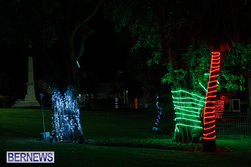 Christmas Lights (Ham) Bermuda December 2025 DF-18