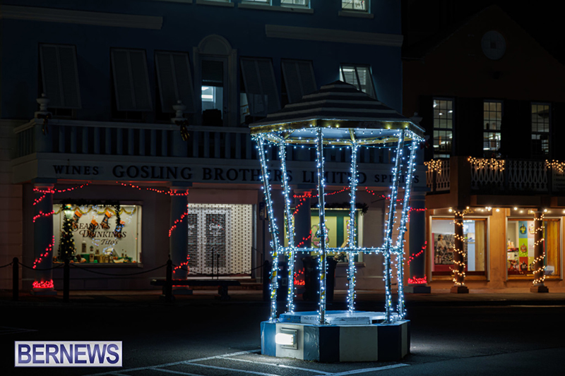 Christmas Lights (Ham) Bermuda December 2025 DF-19