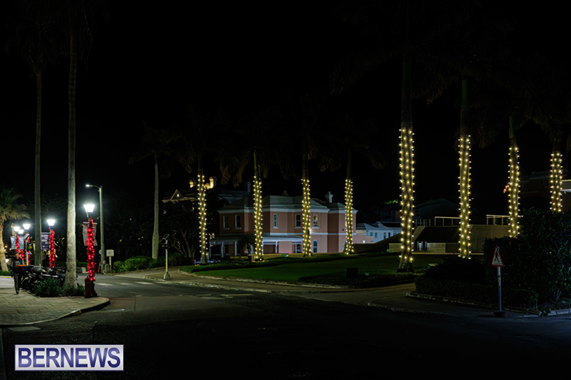 Christmas Lights (Ham) Bermuda December 2025 DF-48