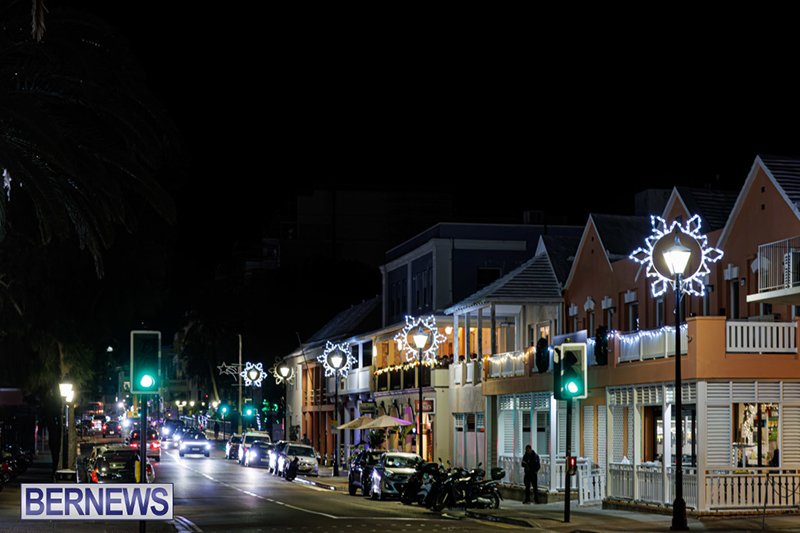 Christmas Lights (Ham) Bermuda December 2025 DF-5
