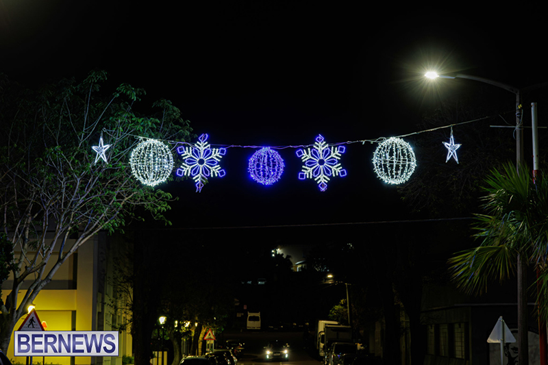 Christmas Lights (Ham) Bermuda December 2025 DF-55
