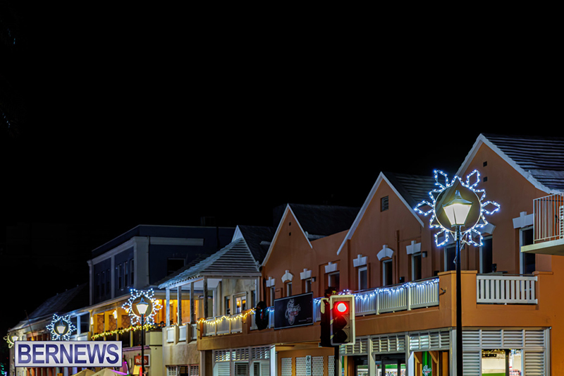Christmas Lights (Ham) Bermuda December 2025 DF-6