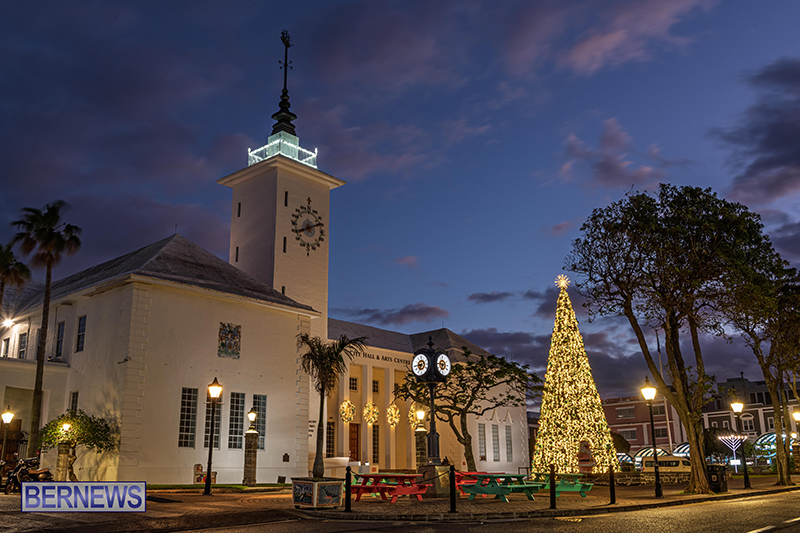Hamilton Christmas Lights Bermuda Dec 24 2025 15