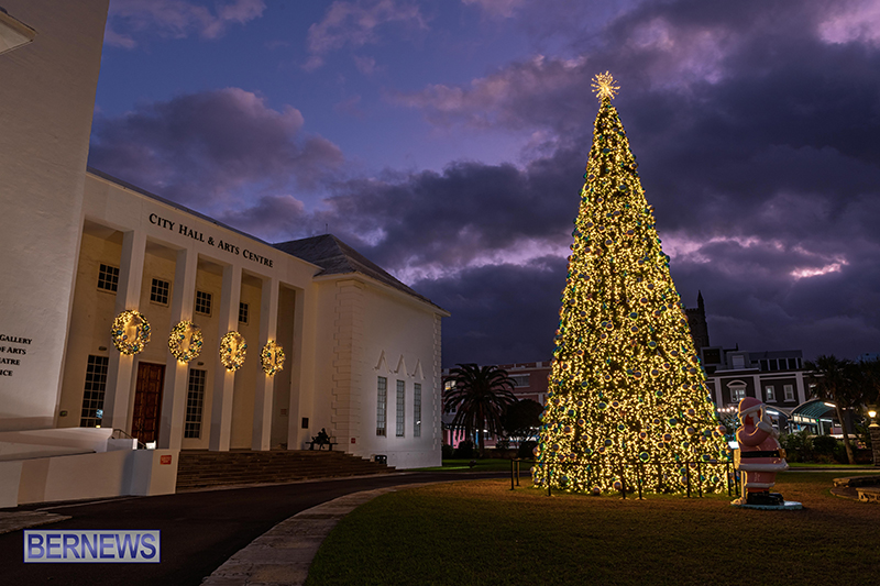 Hamilton Christmas Lights Bermuda Dec 24 2025 17